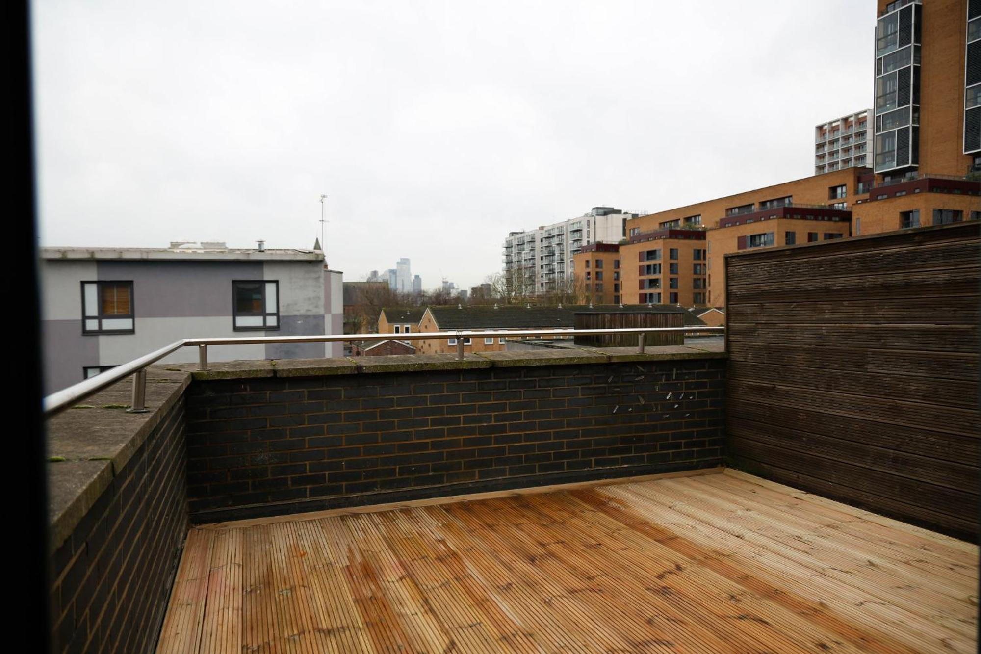 Lägenhet New Luxury In Location Next To Shops, Cafes, Bars & Metro