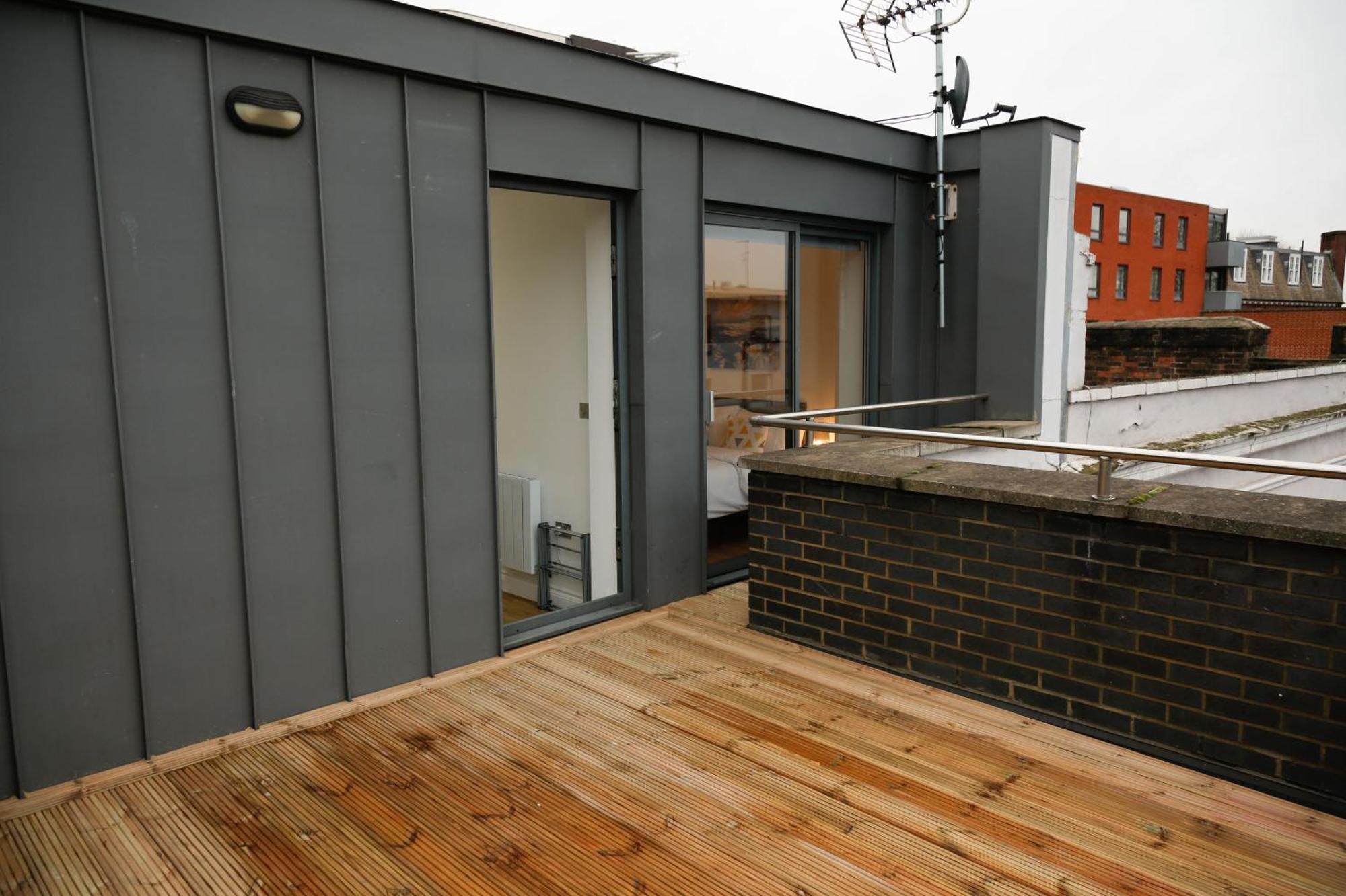 Lägenhet New Luxury In Location Next To Shops, Cafes, Bars & Metro *