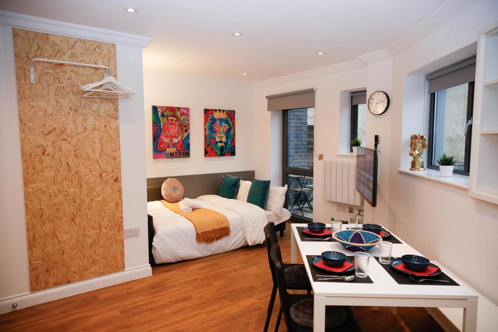 Lägenhet New Luxury In Location Next To Shops, Cafes, Bars & Metro