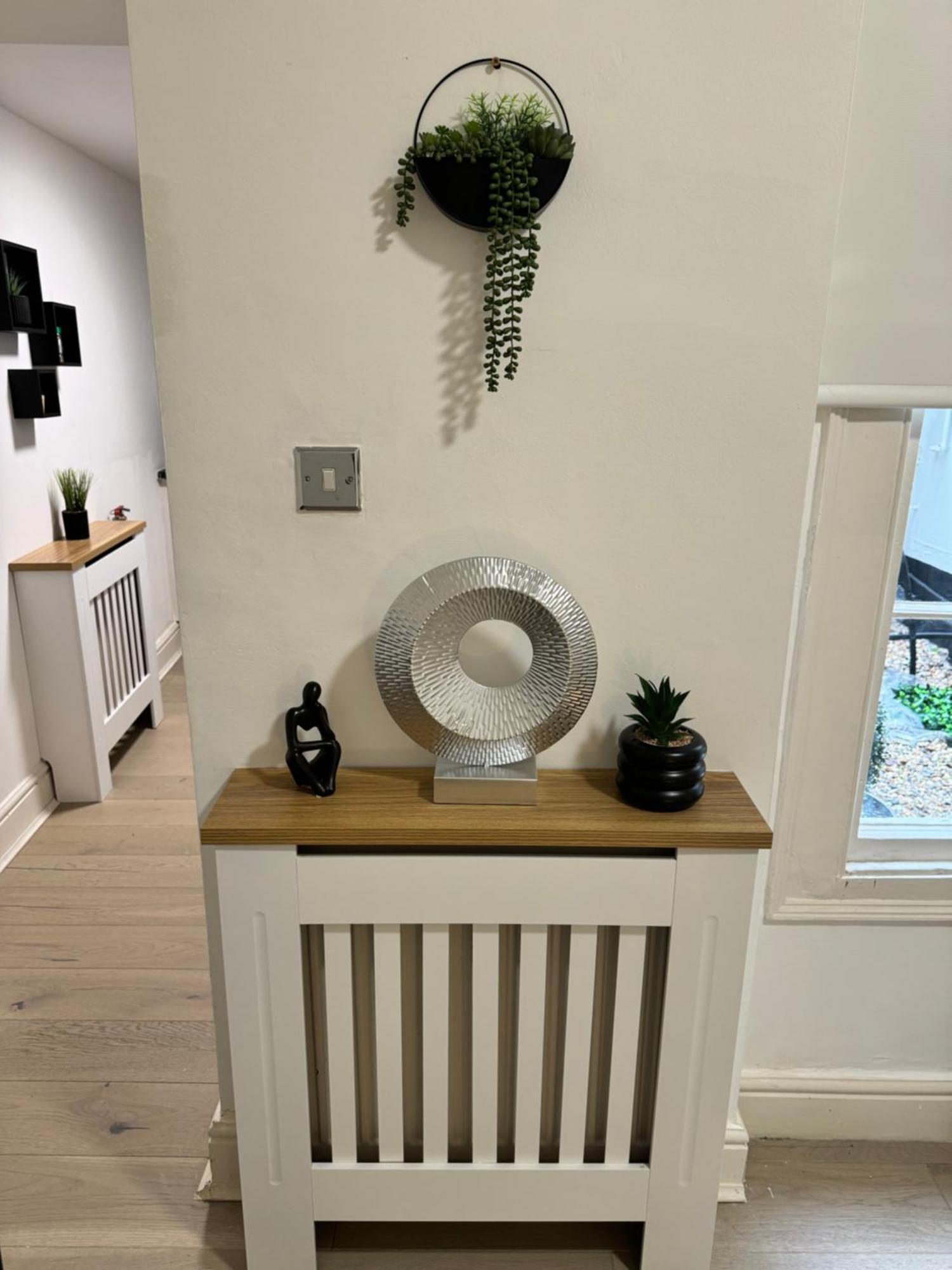Stunning Newly Refurbished With A Private Courtyard To Enjoy! Apartment London
