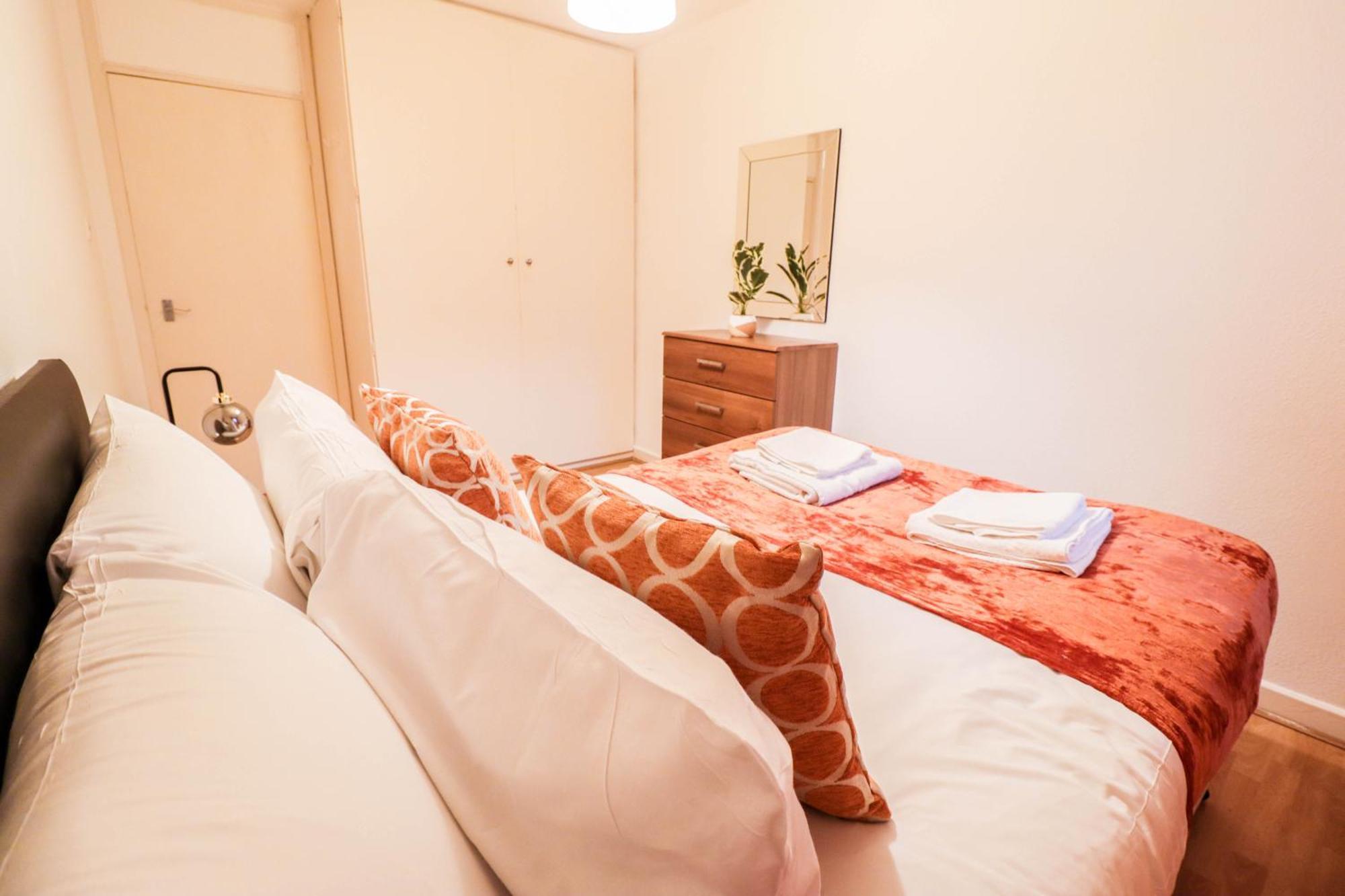 Beautifully Presented 3 Bed Hampstead Lägenhet