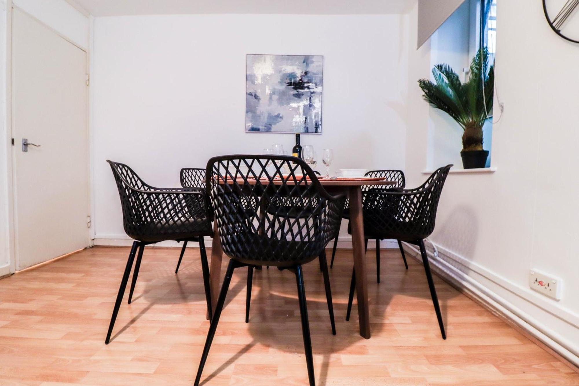 Beautifully Presented 3 Bed Hampstead Lägenhet