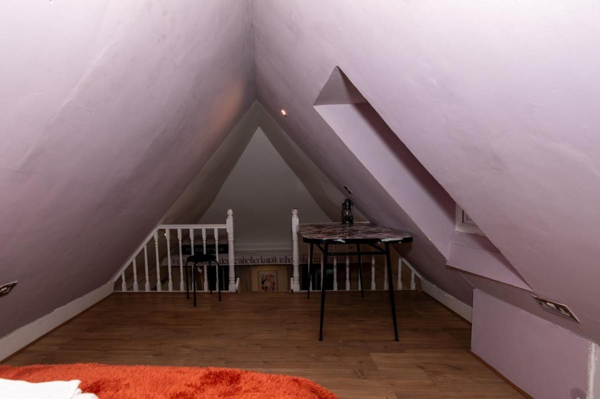 Tranquil 2br In Hackney London