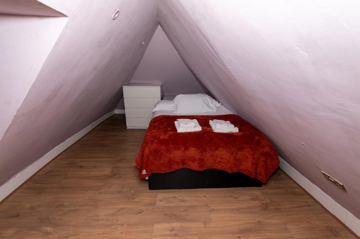 Tranquil 2br In Hackney London