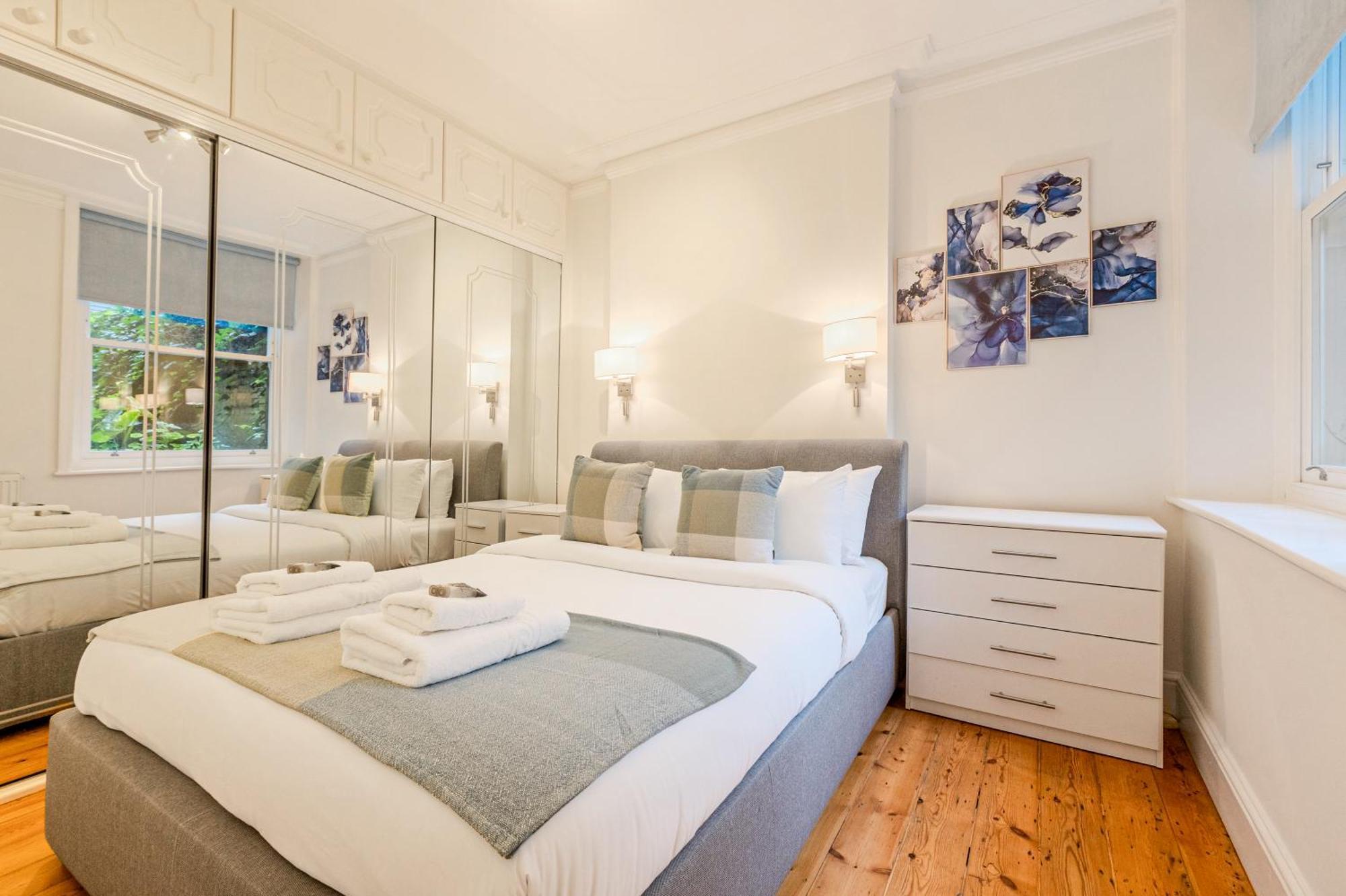 & Bright 1br Flat, 5 Min Oxford Circus St Lejlighed London