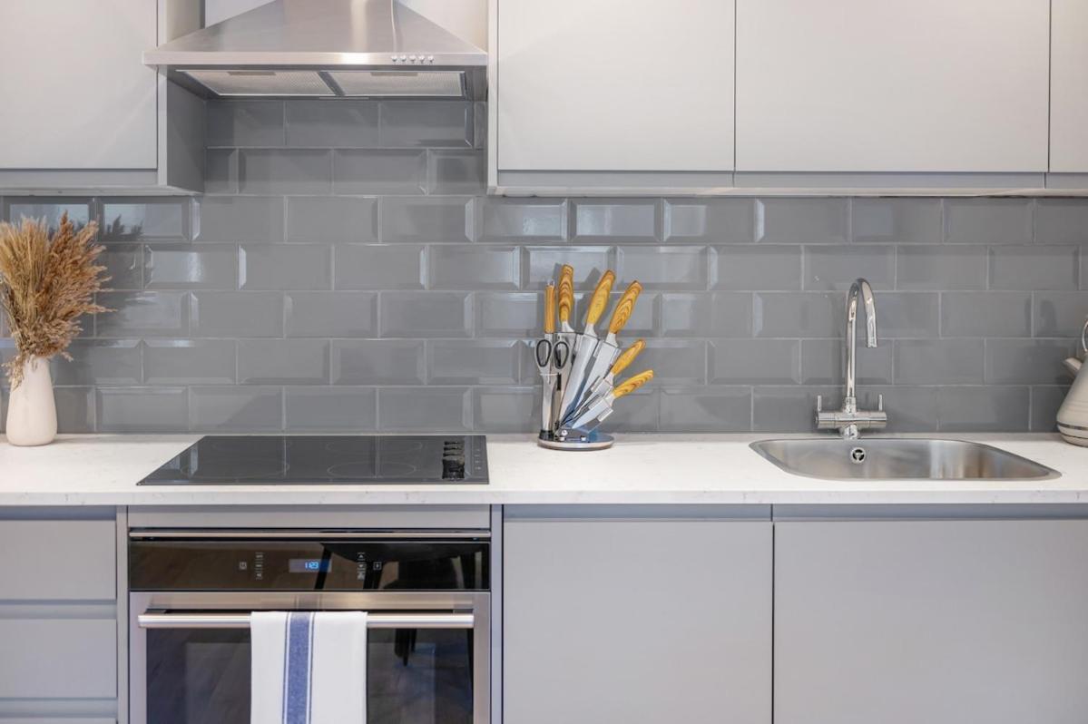 New 1bed With Ac Near Portobello Leilighet *