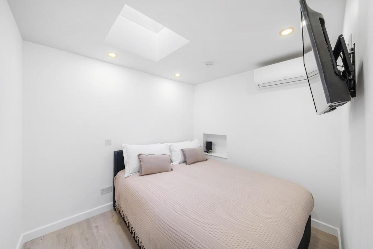 Leilighet New 1bed With Ac Near Portobello *