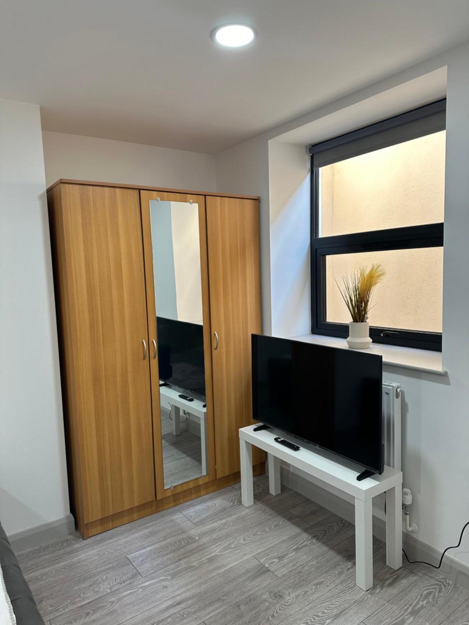 New Build Cozy Flat In London!!4 Apartment *