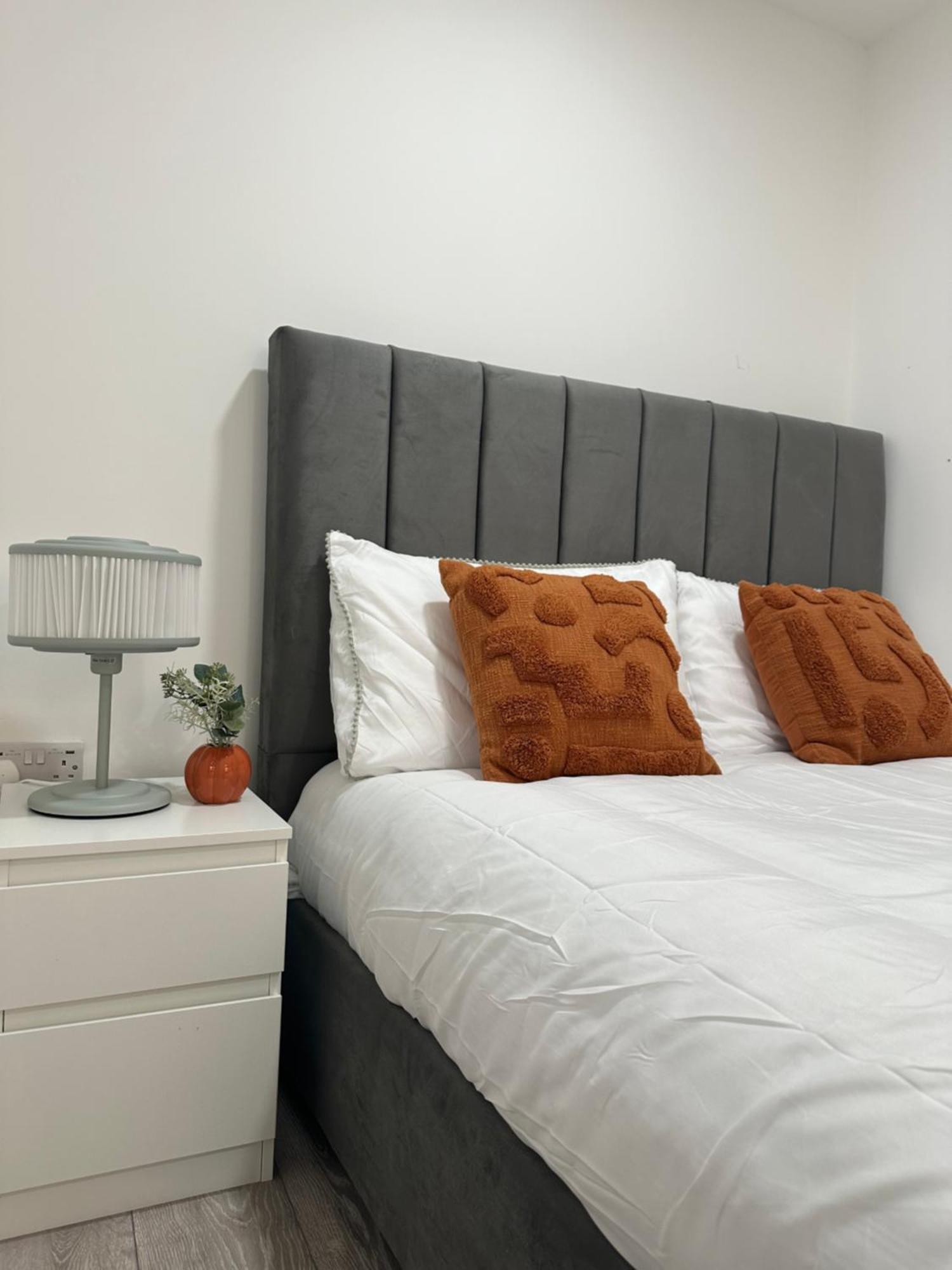 New Build Cozy Flat In London!!4 Apartment *