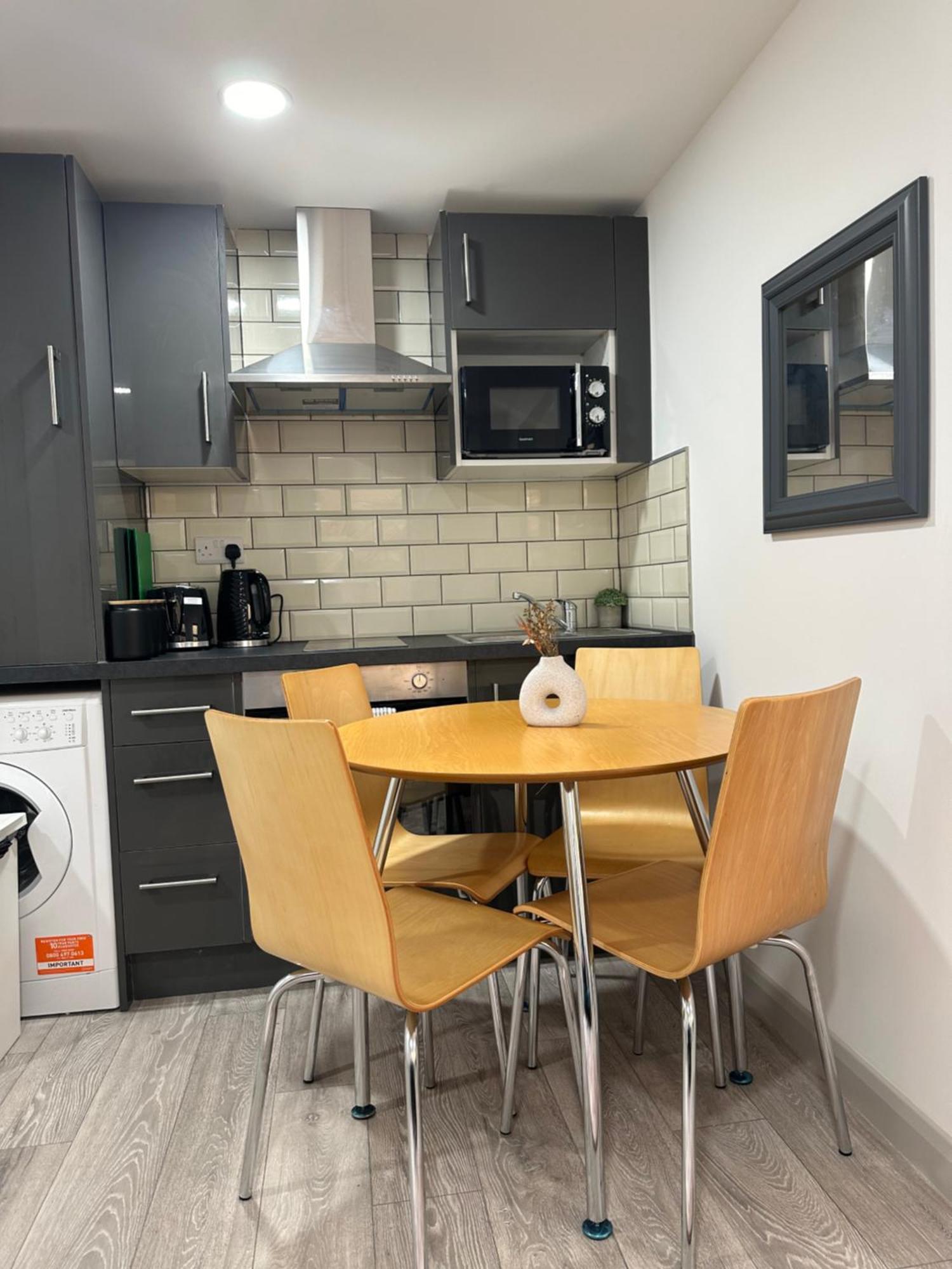 New Build Cozy Flat In London!!4