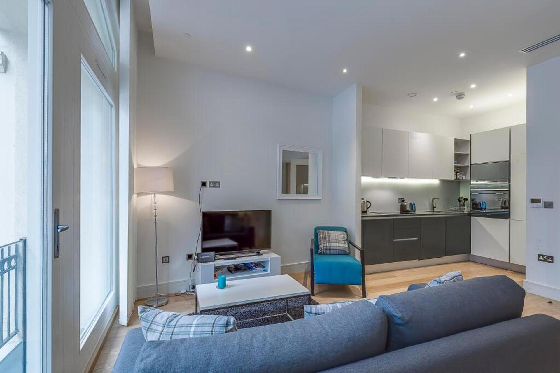 Apartment-sleeps3-hottub-patio Apartment *