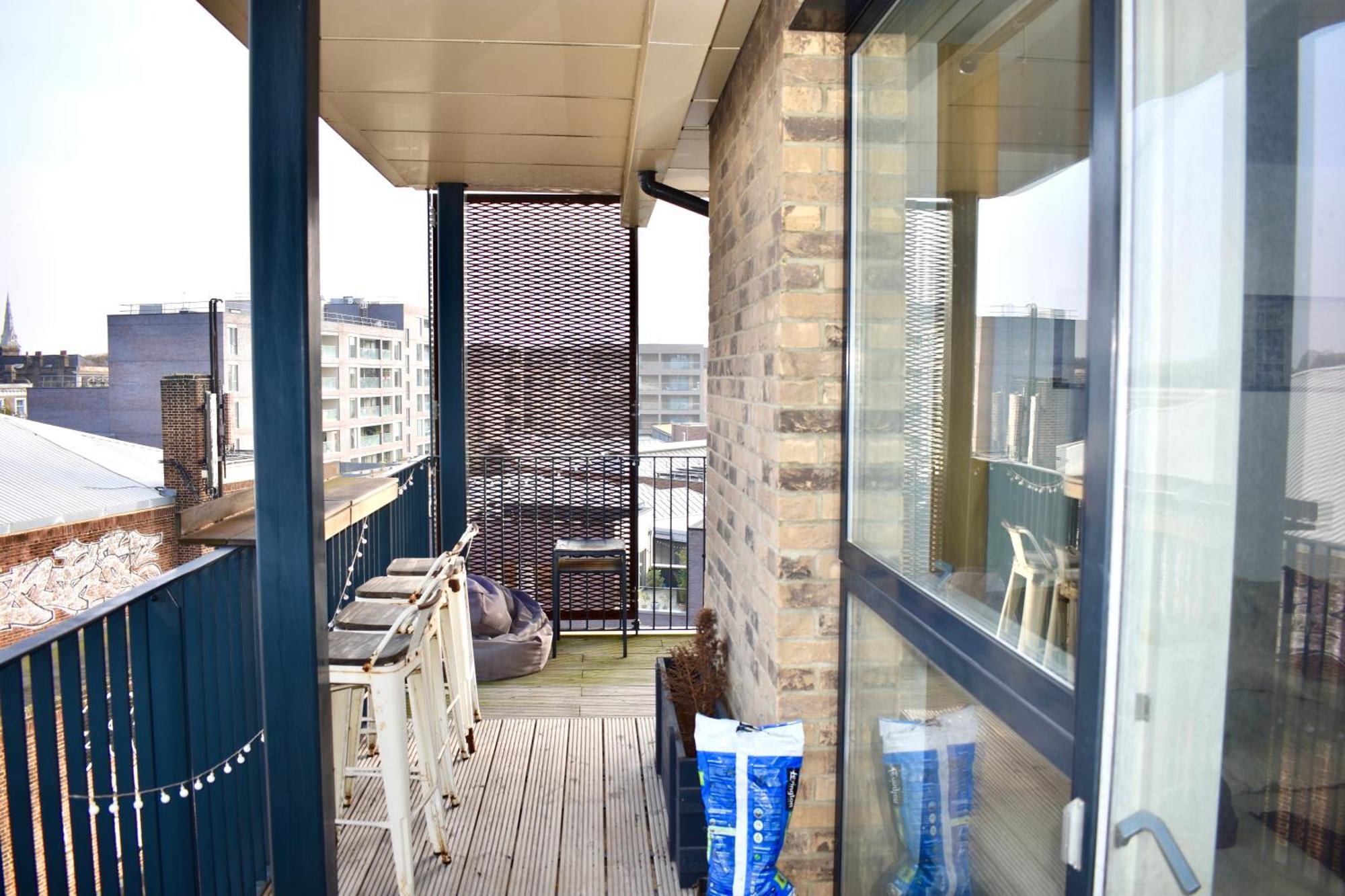 Balcony High End 2-bed Flat In Camberwell For 6 Lägenhet
