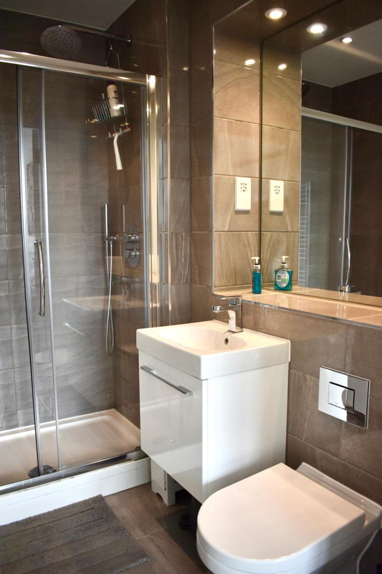 Lägenhet Balcony High End 2-bed Flat In Camberwell For 6