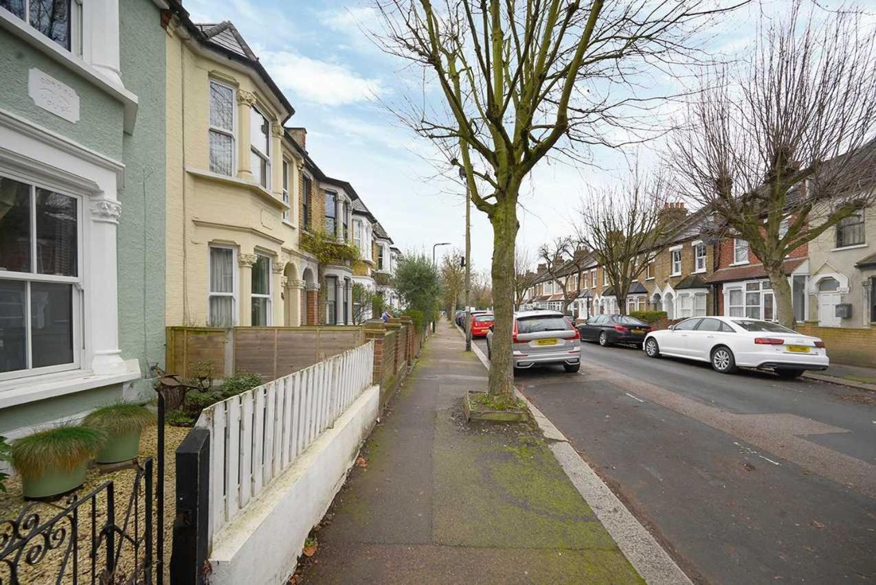 Charming & Modern House In * Londra