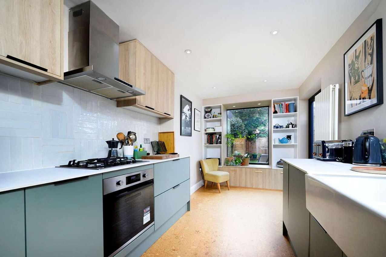Charming & Modern House In Londra