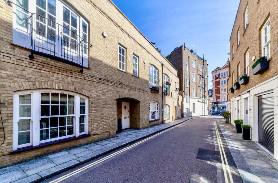 Luxury 2 Bedroom House Near Mayfair - Prime Location Homestay *