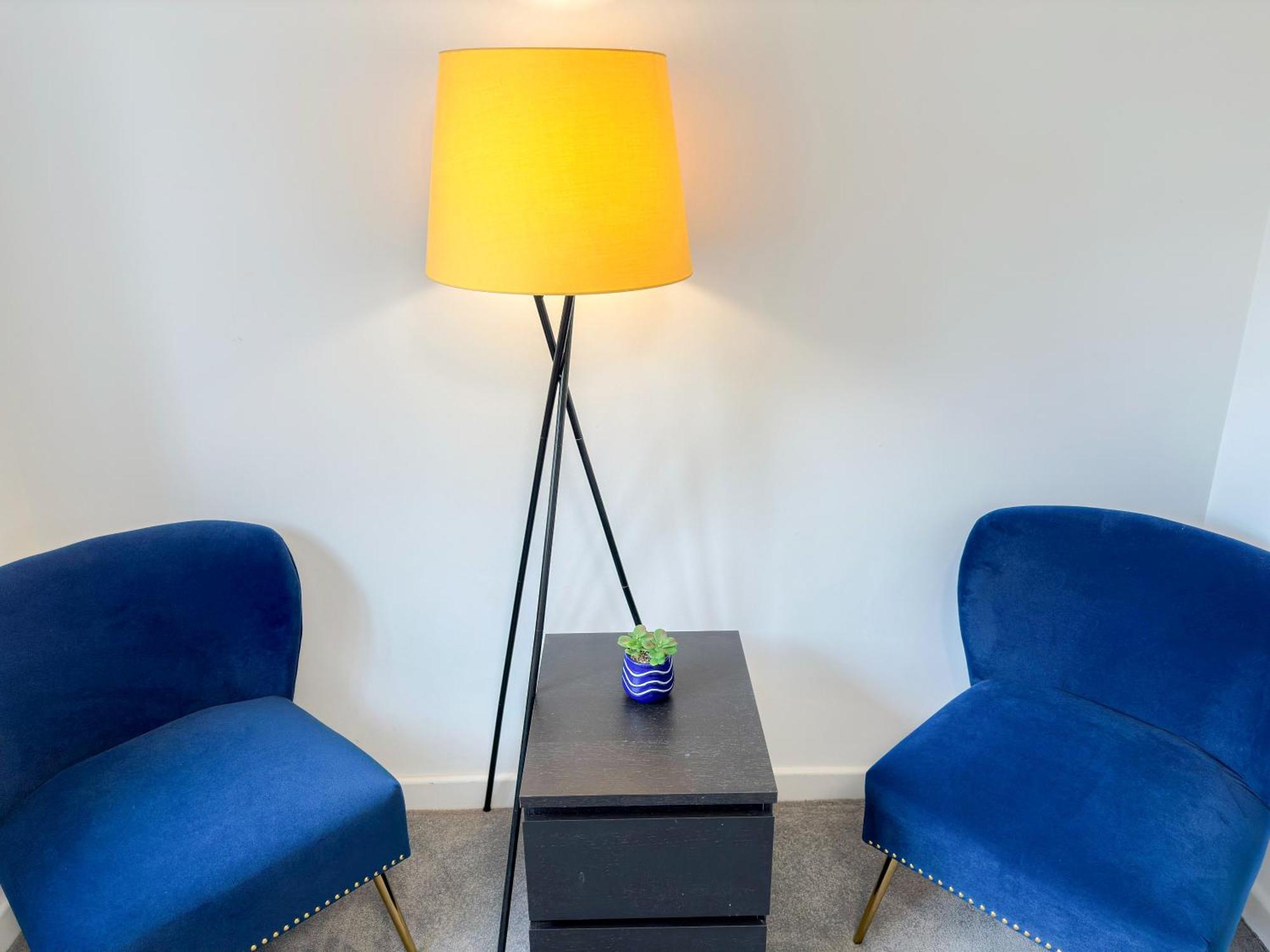 Cozy 2-bedroom Flat With Private Balcony Near Islington Station, Canonbury Appartement *