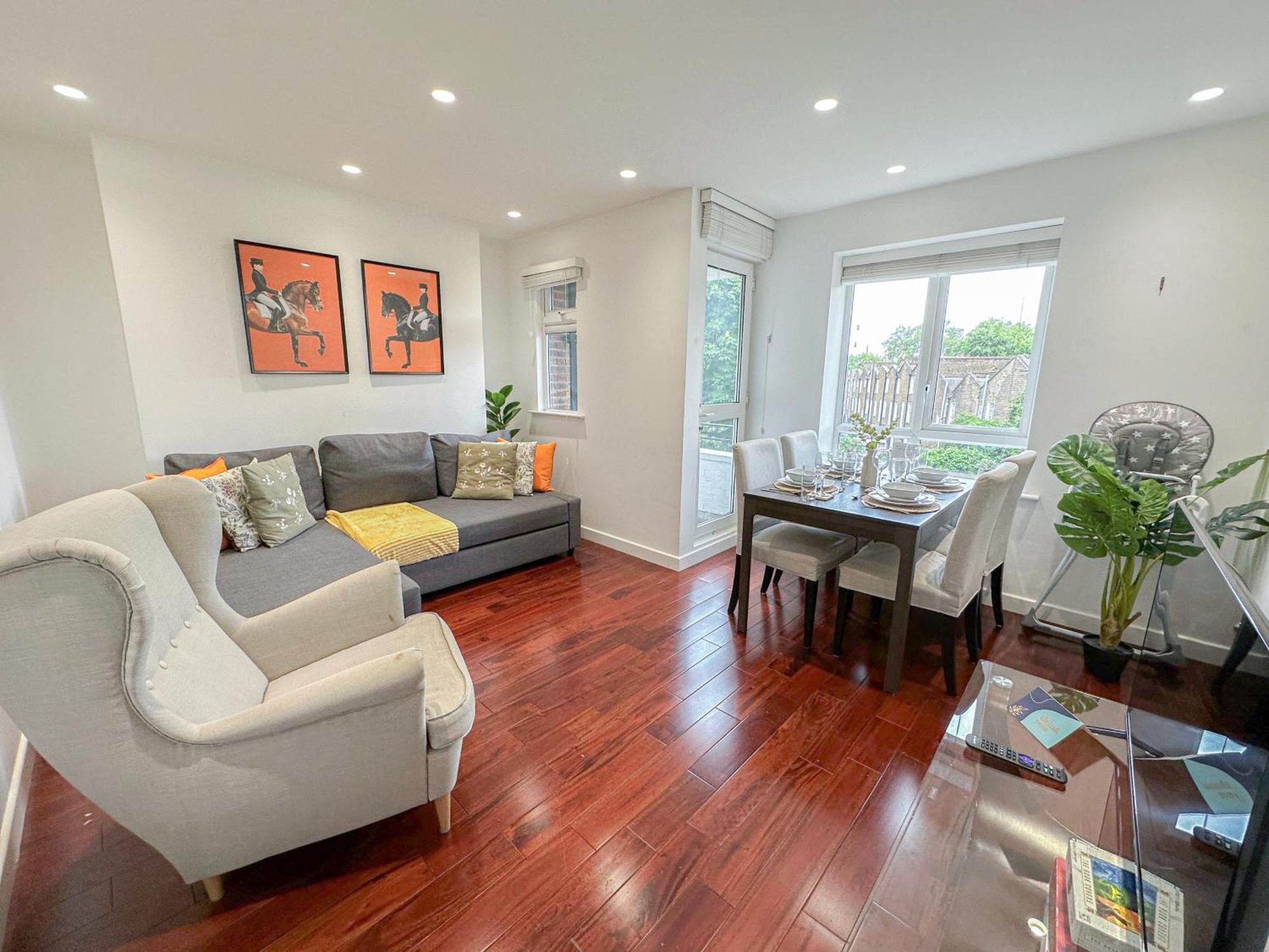 Cozy 2-bedroom Flat With Private Balcony Near Islington Station, Canonbury Londres