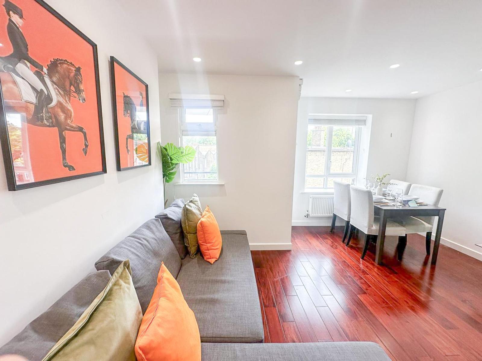 Cozy 2-bedroom Flat With Private Balcony Near Islington Station, Canonbury Appartement