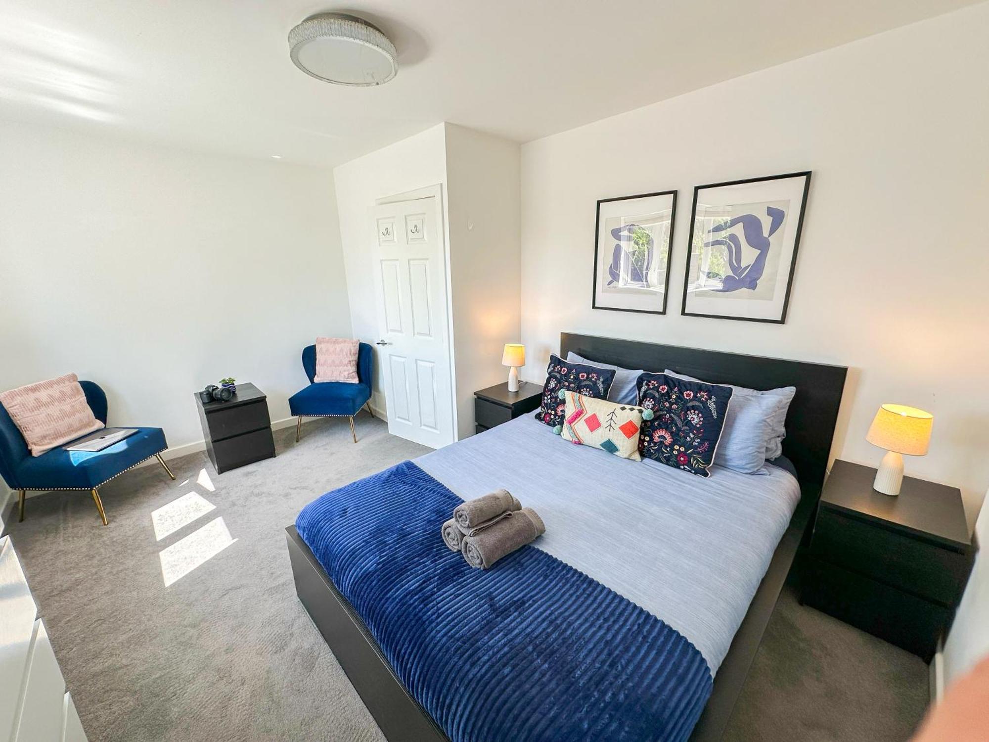Cozy 2-bedroom Flat With Private Balcony Near Islington Station, Canonbury * Londres