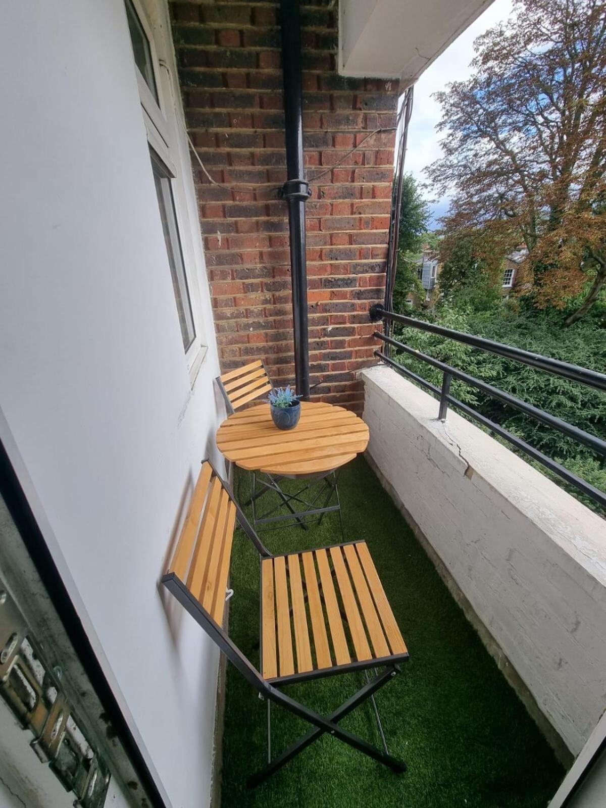 Cozy 2-bedroom Flat With Private Balcony Near Islington Station, Canonbury Appartement Londres