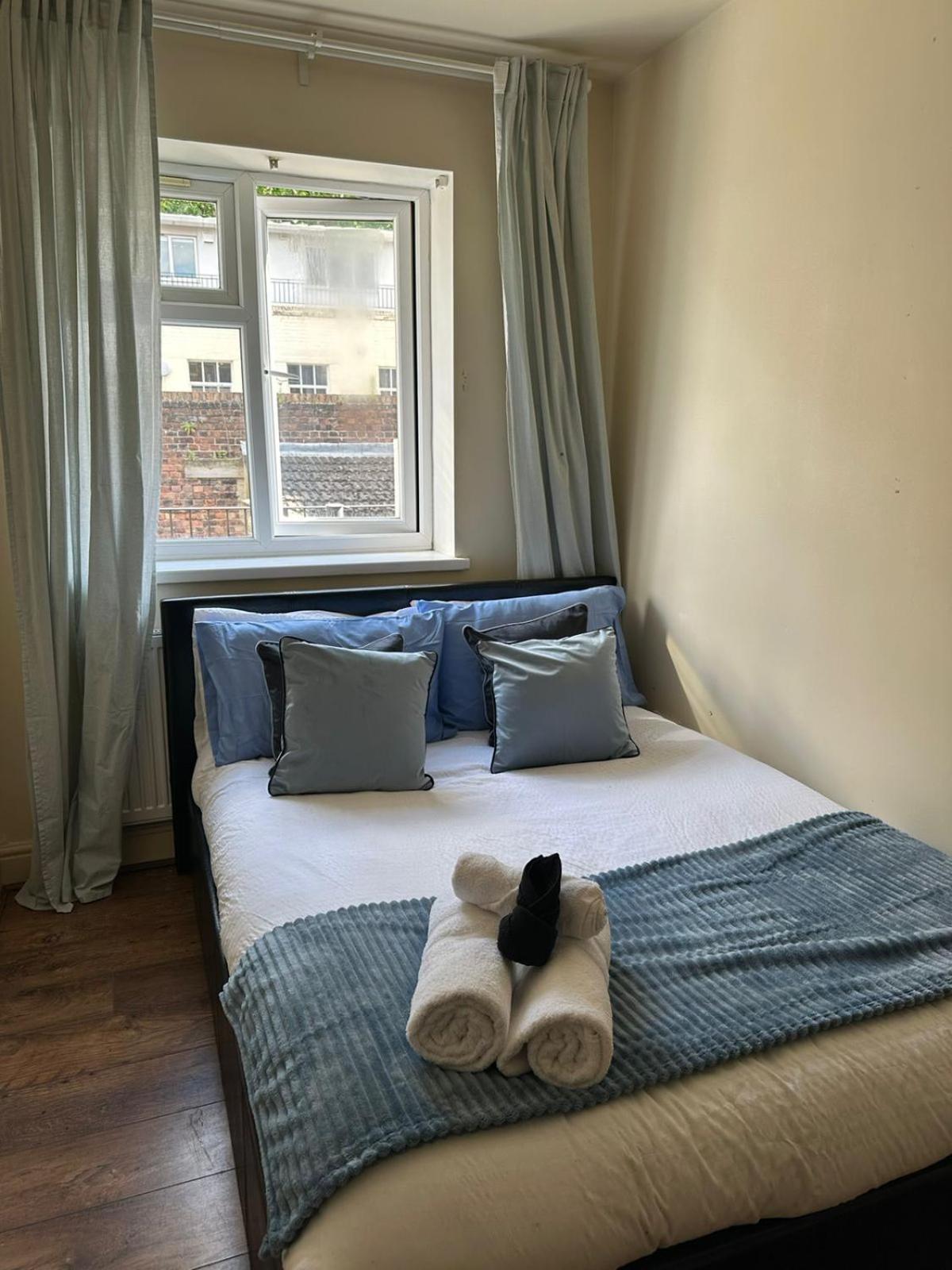 Small En-suite Shoreditch Londen