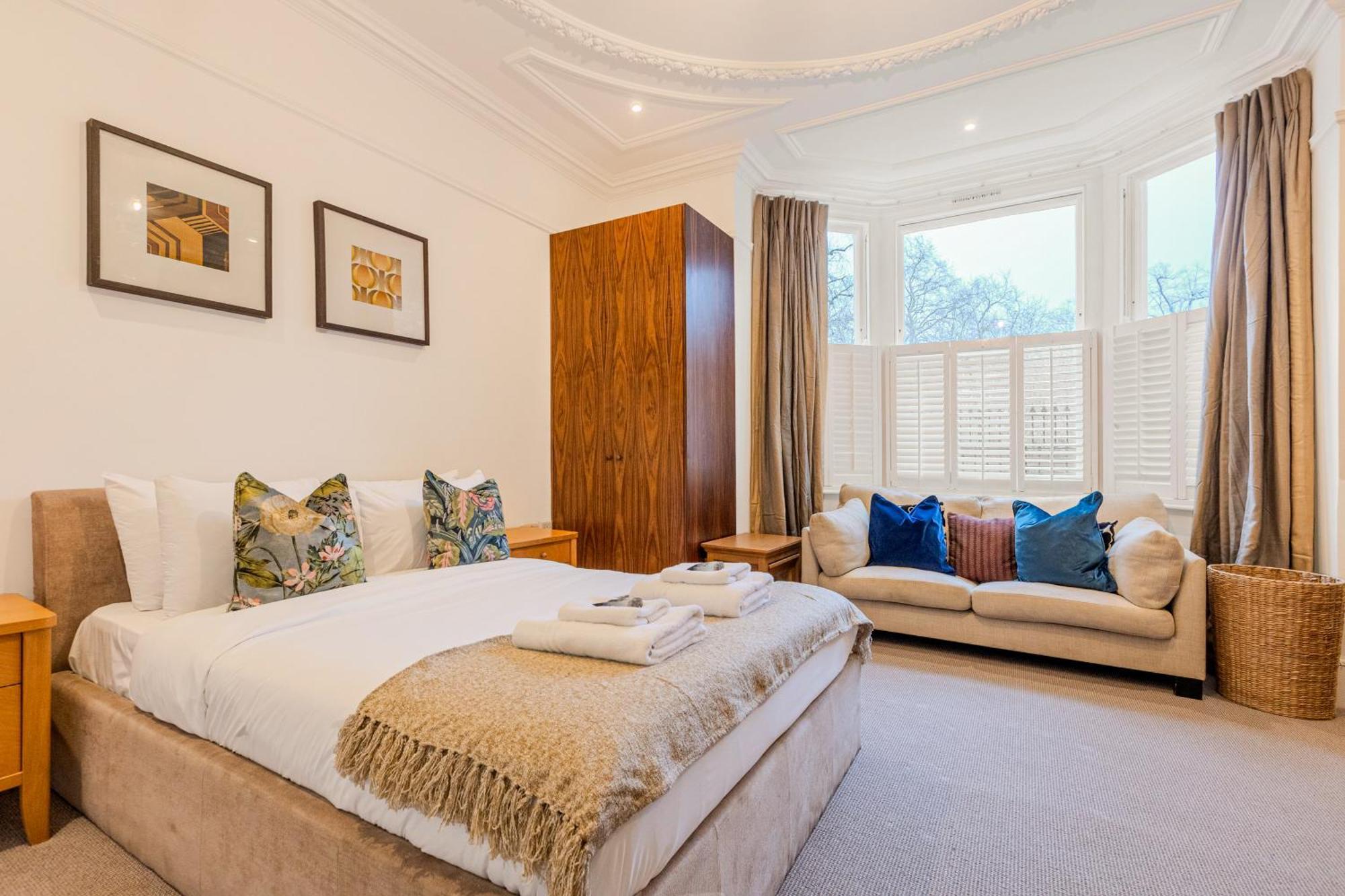 Charming 2br Flat W Garden, 10min Clapham South St Lejlighed London