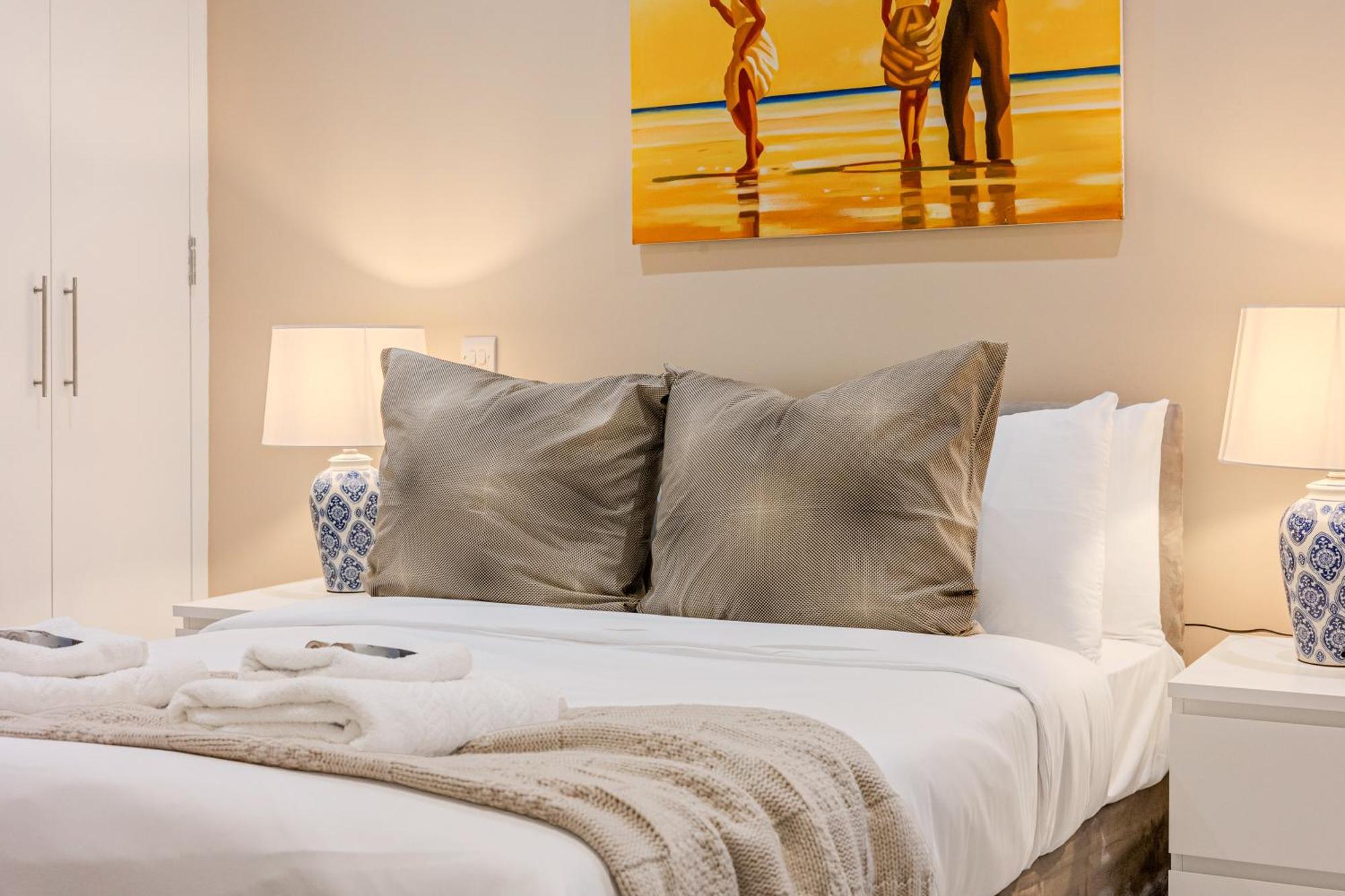 Charming 2br Flat W Garden, 10min Clapham South St Lejlighed