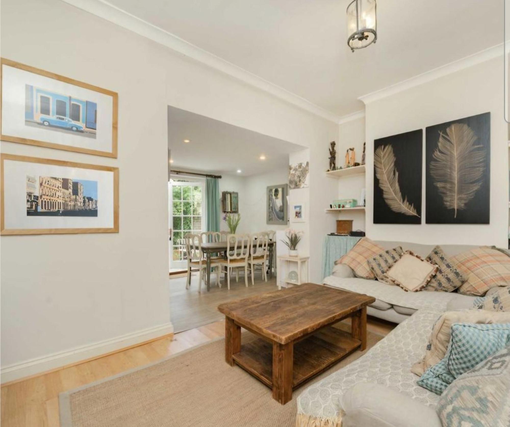 Leilighet Spacious One Bedroom Flat London
