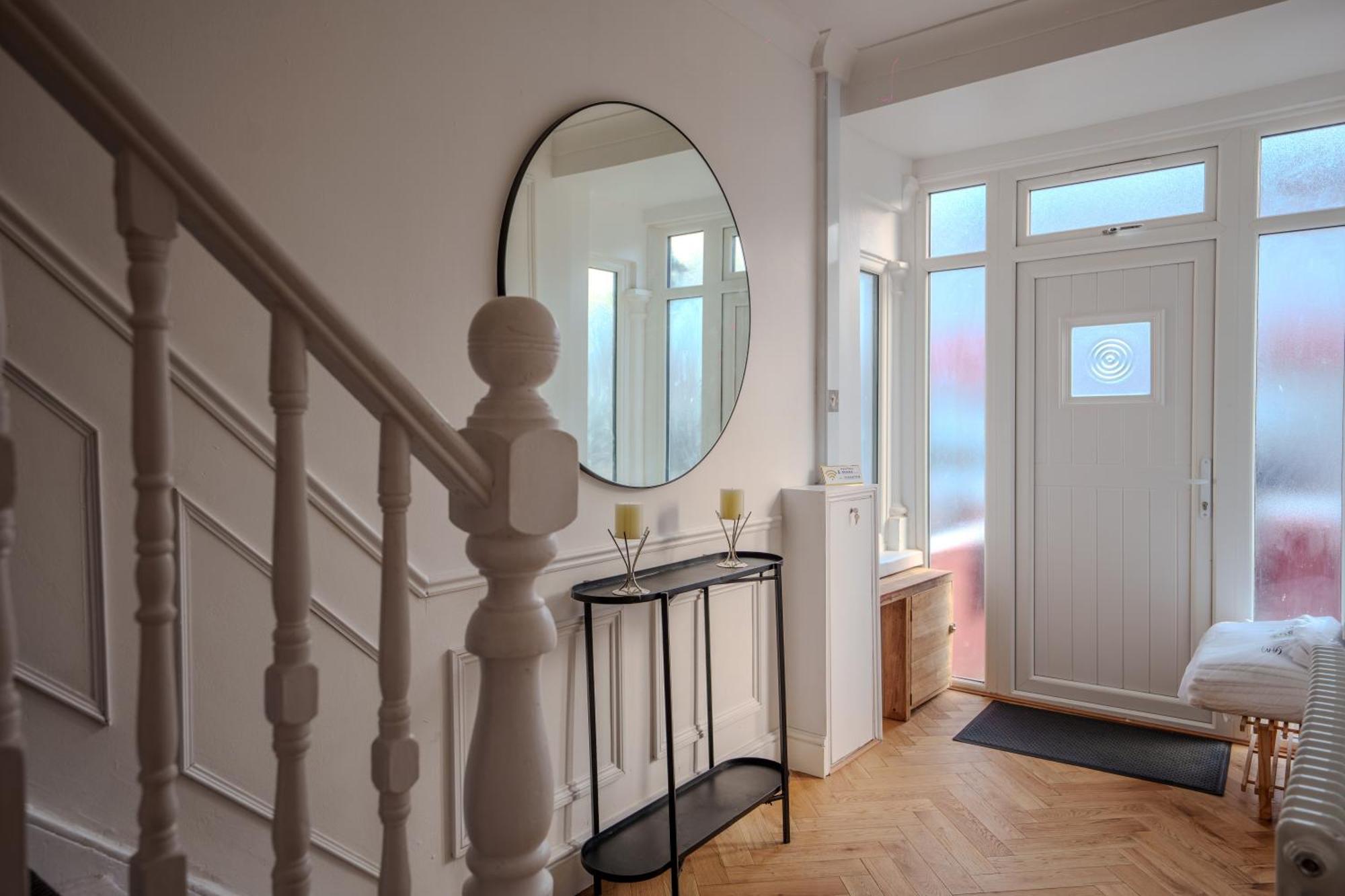 Wembley Lovely 6 Bed House Sleeps Up To 14 Vakantiehuis *