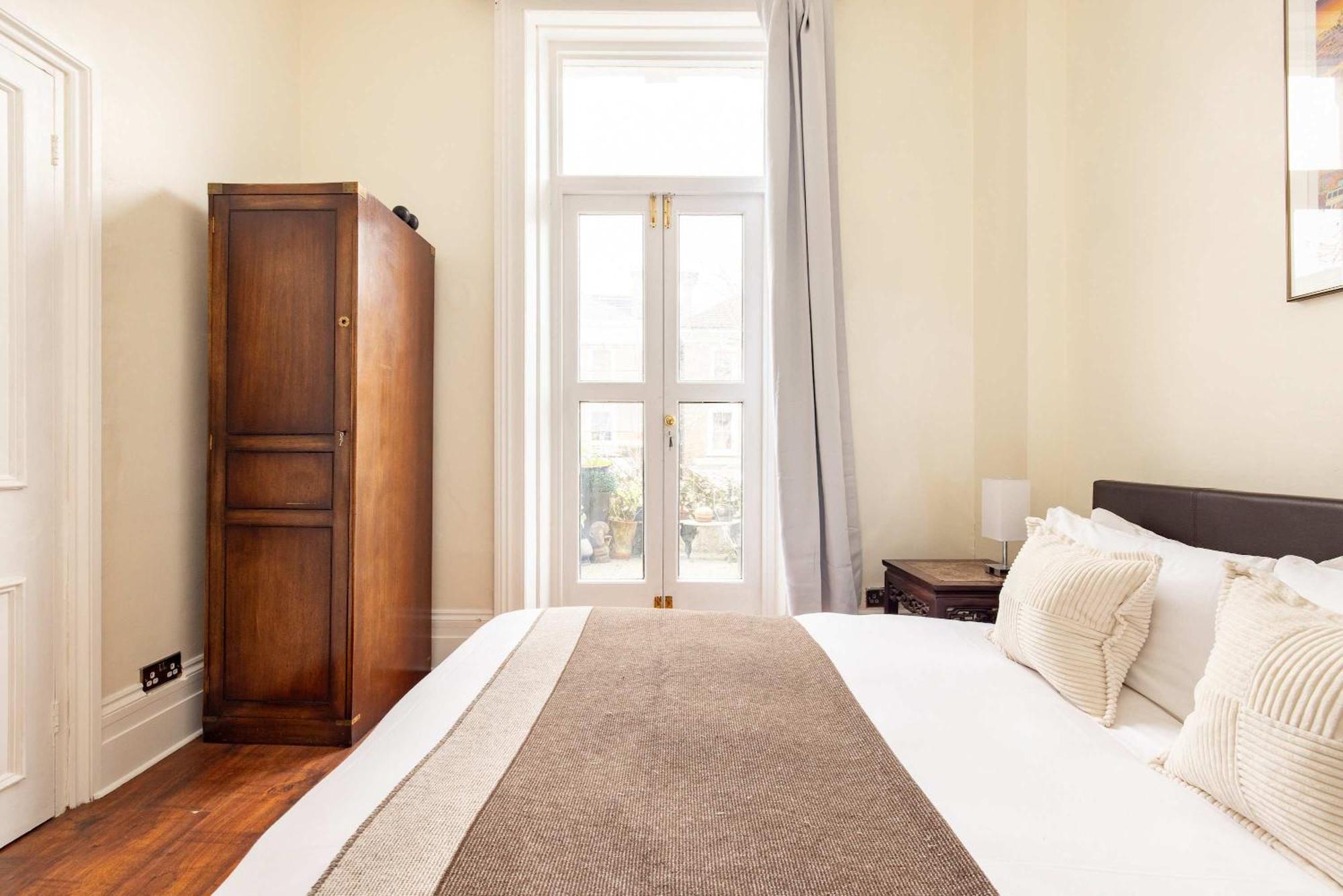 Light-filled 2-bedroom Chelsea Lägenhet