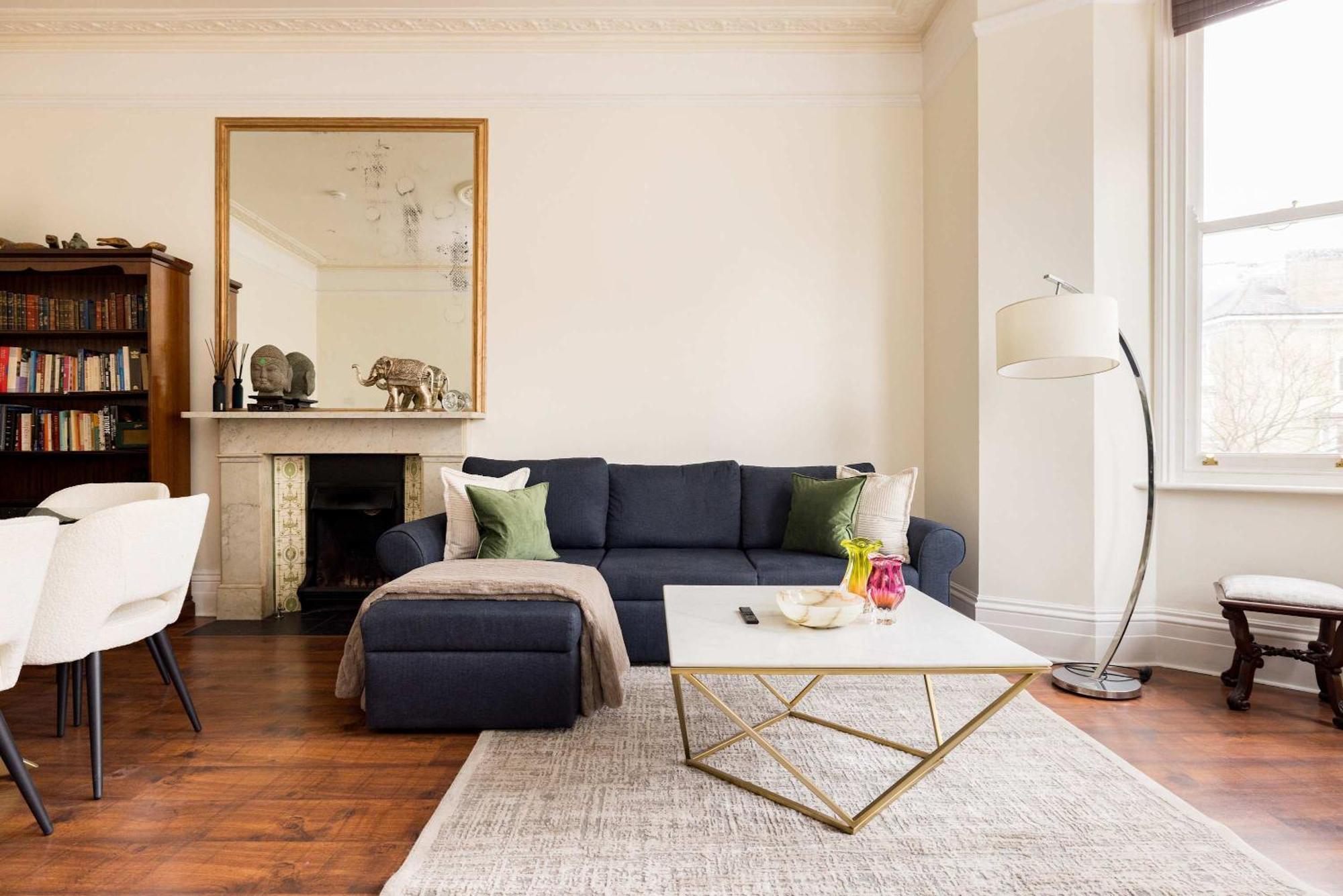 Light-filled 2-bedroom Chelsea Lägenhet