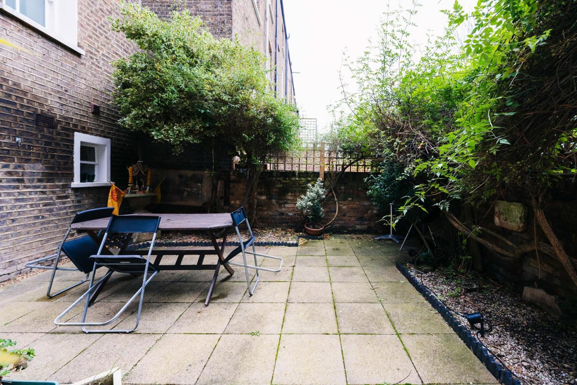 2 Bed Portobello Rd - Moments From Tube! Vakantiehuis *