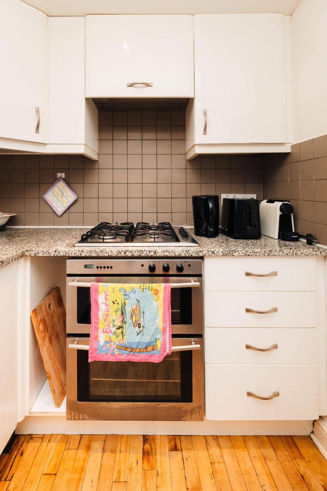 2 Bed Portobello Rd - Moments From Tube! * Londen