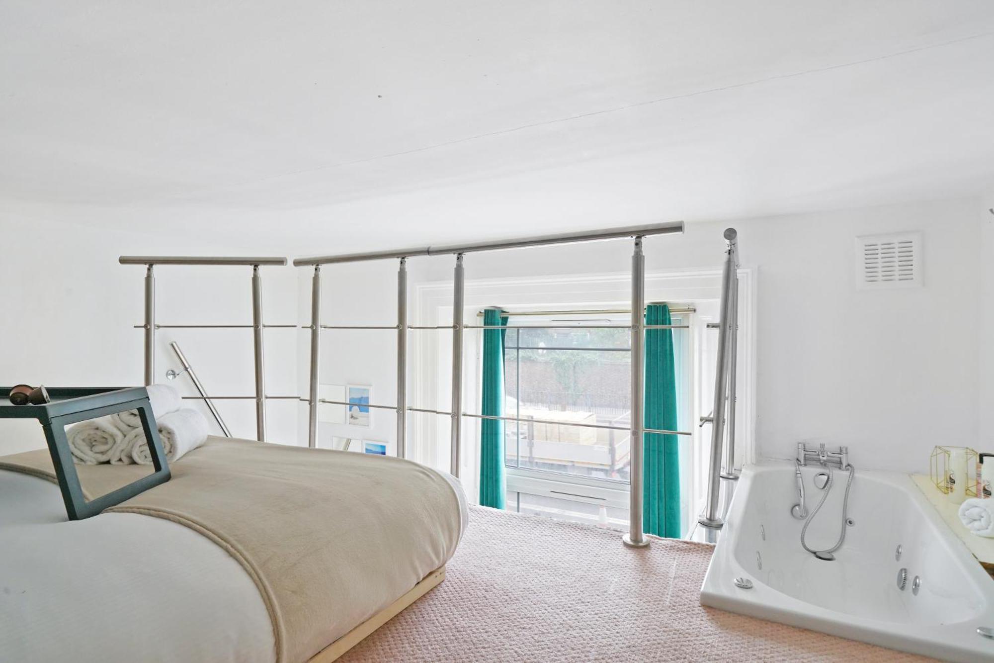 Cozy Split-level Studio