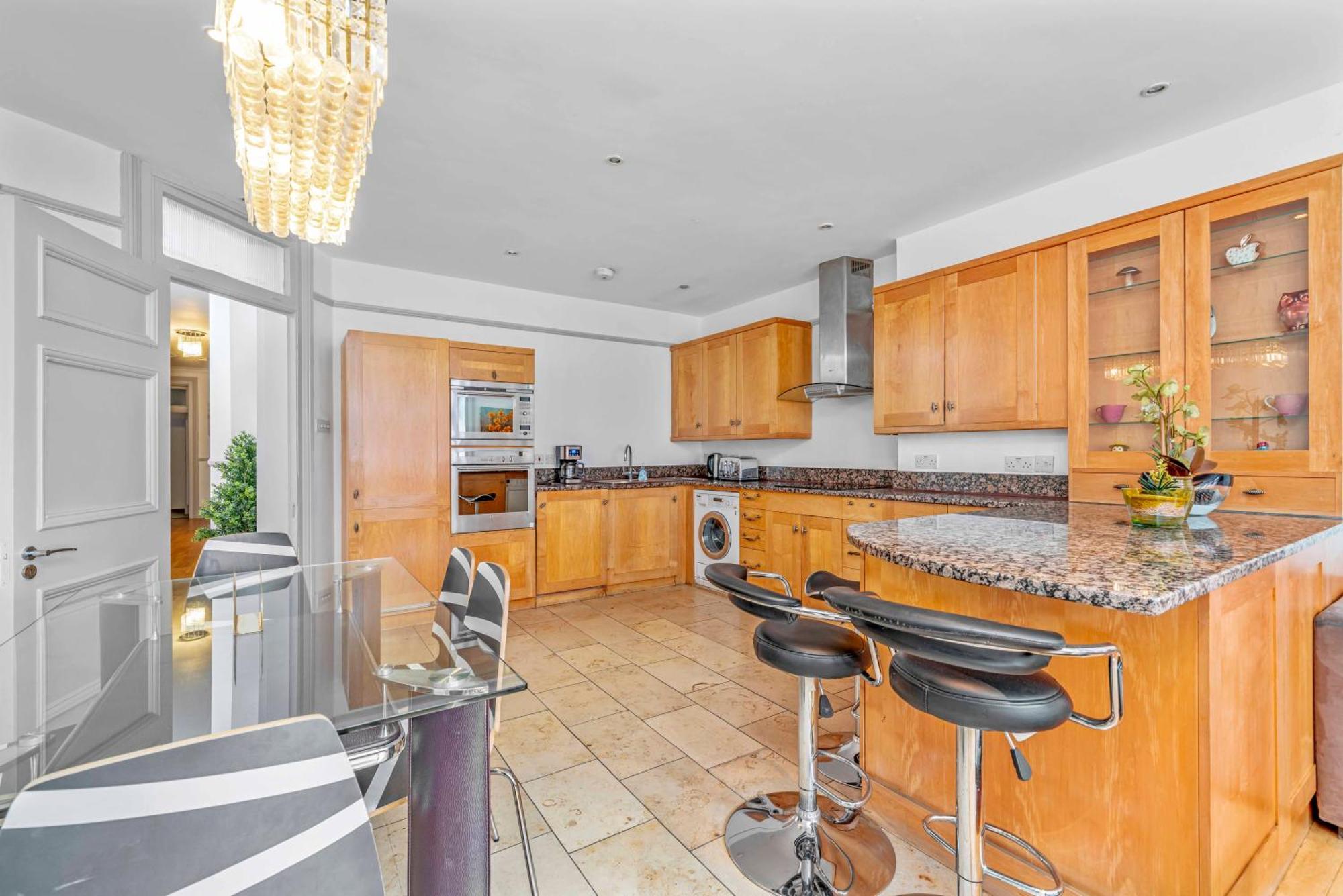Brilliant 6 Bed Flat In Lejlighed *
