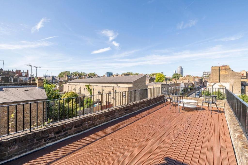 Lägenhet Luxury 4 Bedroom Flat With Stunning Shard View From Terrace In London! Next To Station, Sleeps 9 London