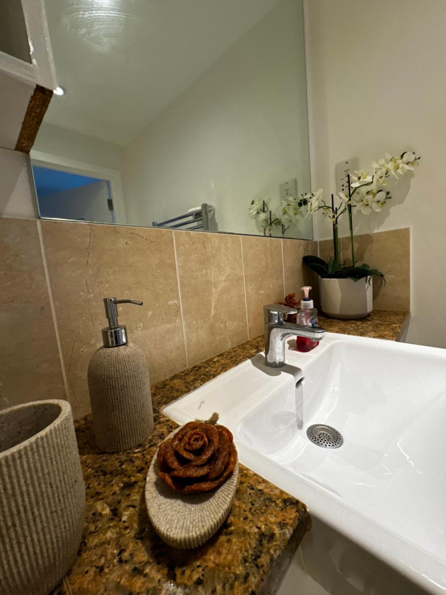 Luxury Entire 1 Bed Flat, Excel, City Airport, Custom House Lägenhet *