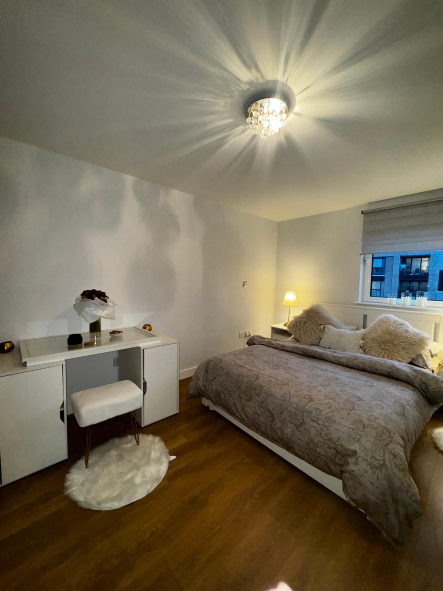 Luxury Entire 1 Bed Flat, Excel, City Airport, Custom House Apartment London