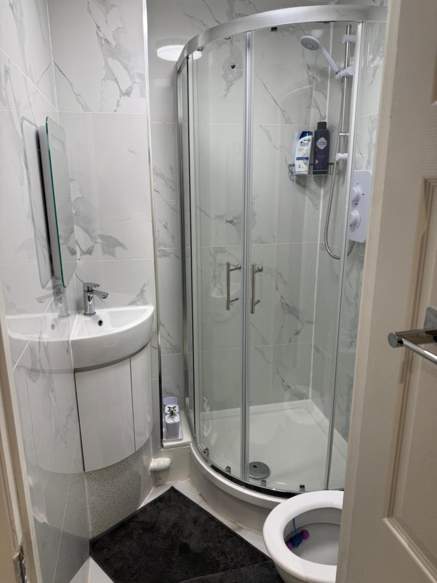 Privatunterkunft Luxury In Victoria, 7 Minutes Walk To Victoria Station, 2