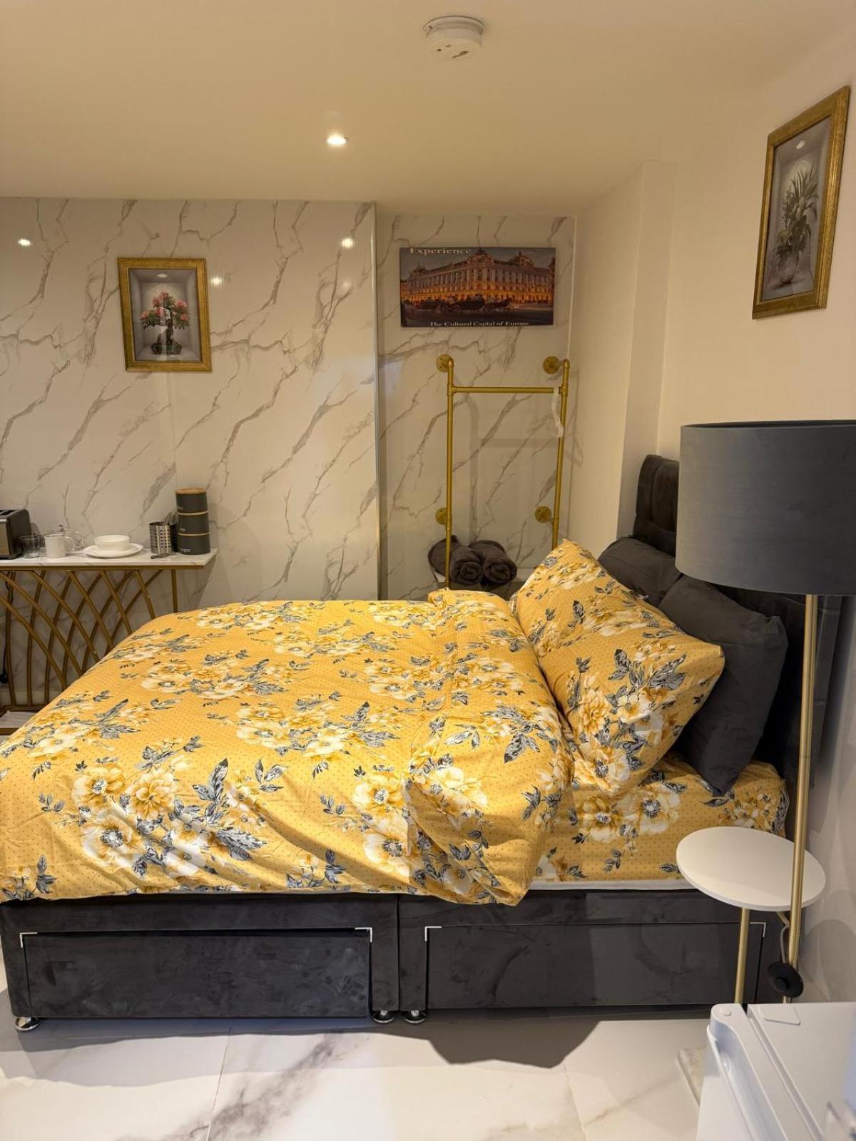 Séjour chez l'habitant Luxury In Victoria, 7 Minutes Walk To Victoria Station, 1 *