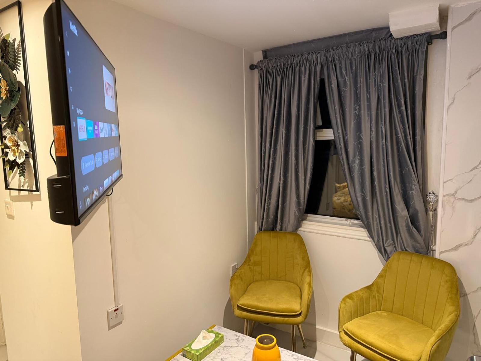 Séjour chez l'habitant Luxury In Victoria, 7 Minutes Walk To Victoria Station, 1