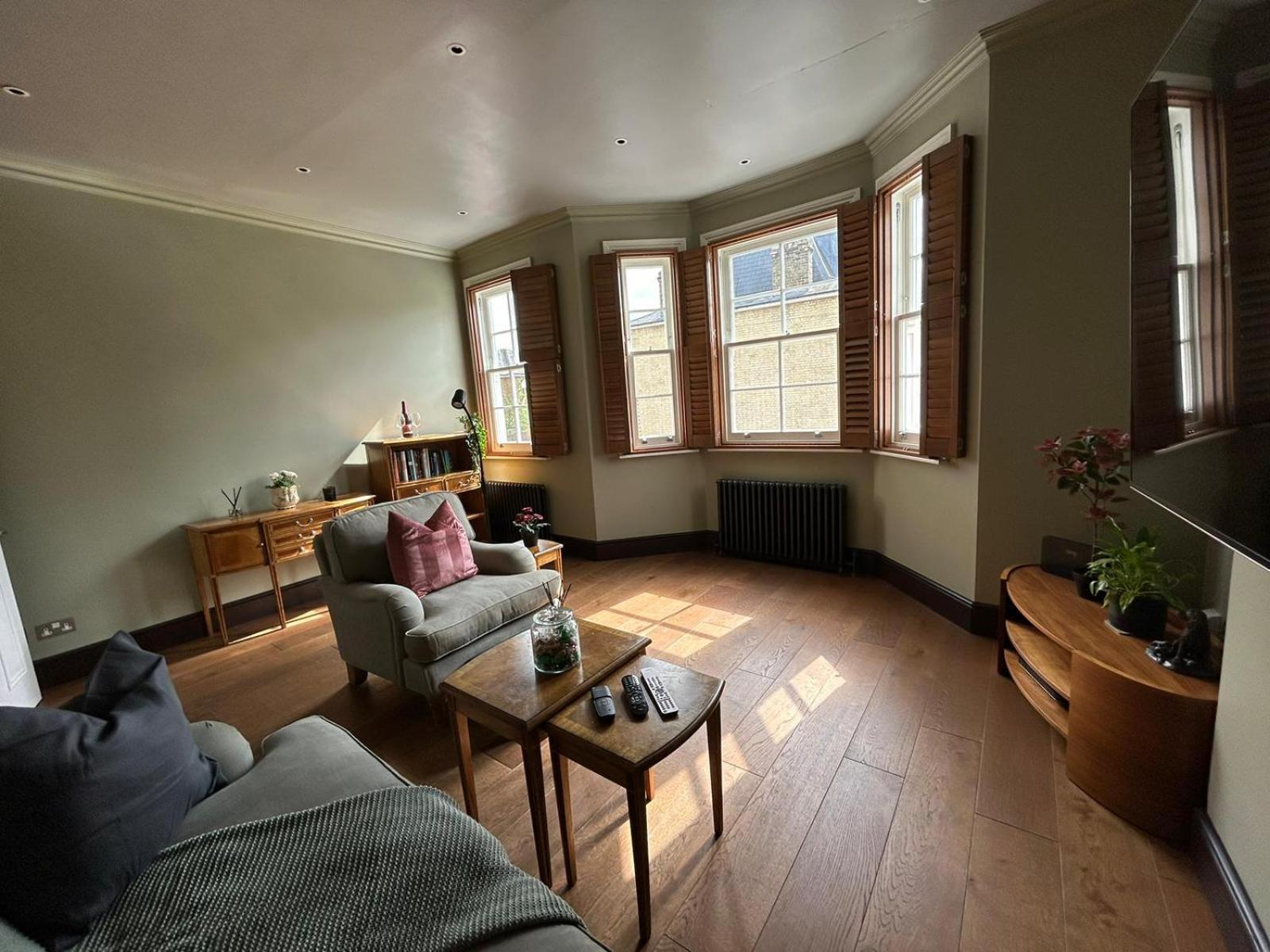 Appartamento Beautiful And Spacious 2 Bed, 2 Bath Bordering Fulham And Chelsea - Entire With Private Entrance *