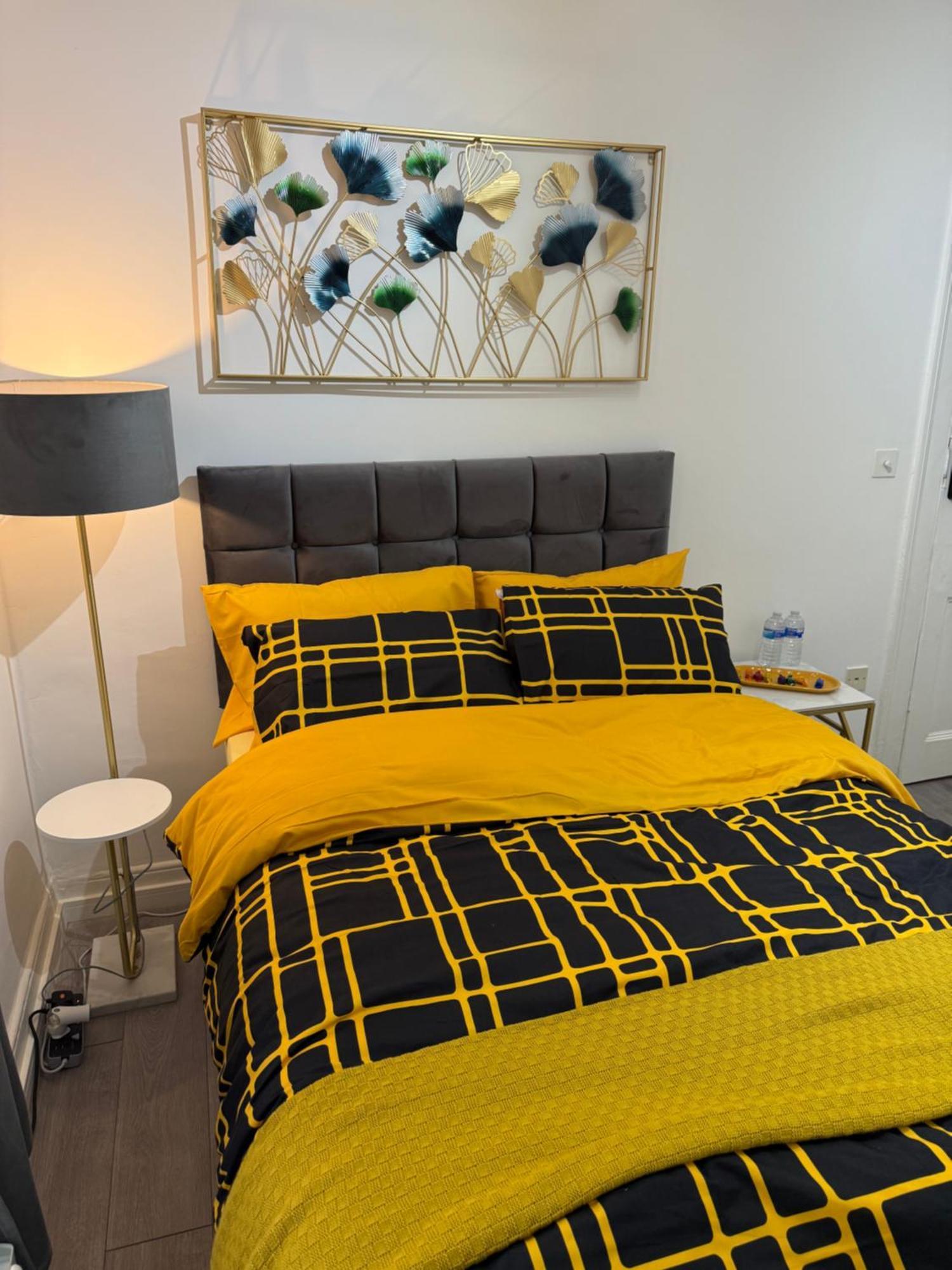Luxury In Victoria, 7 Minutes Walk To Victoria Station, 7 Accommodatie bij particulieren