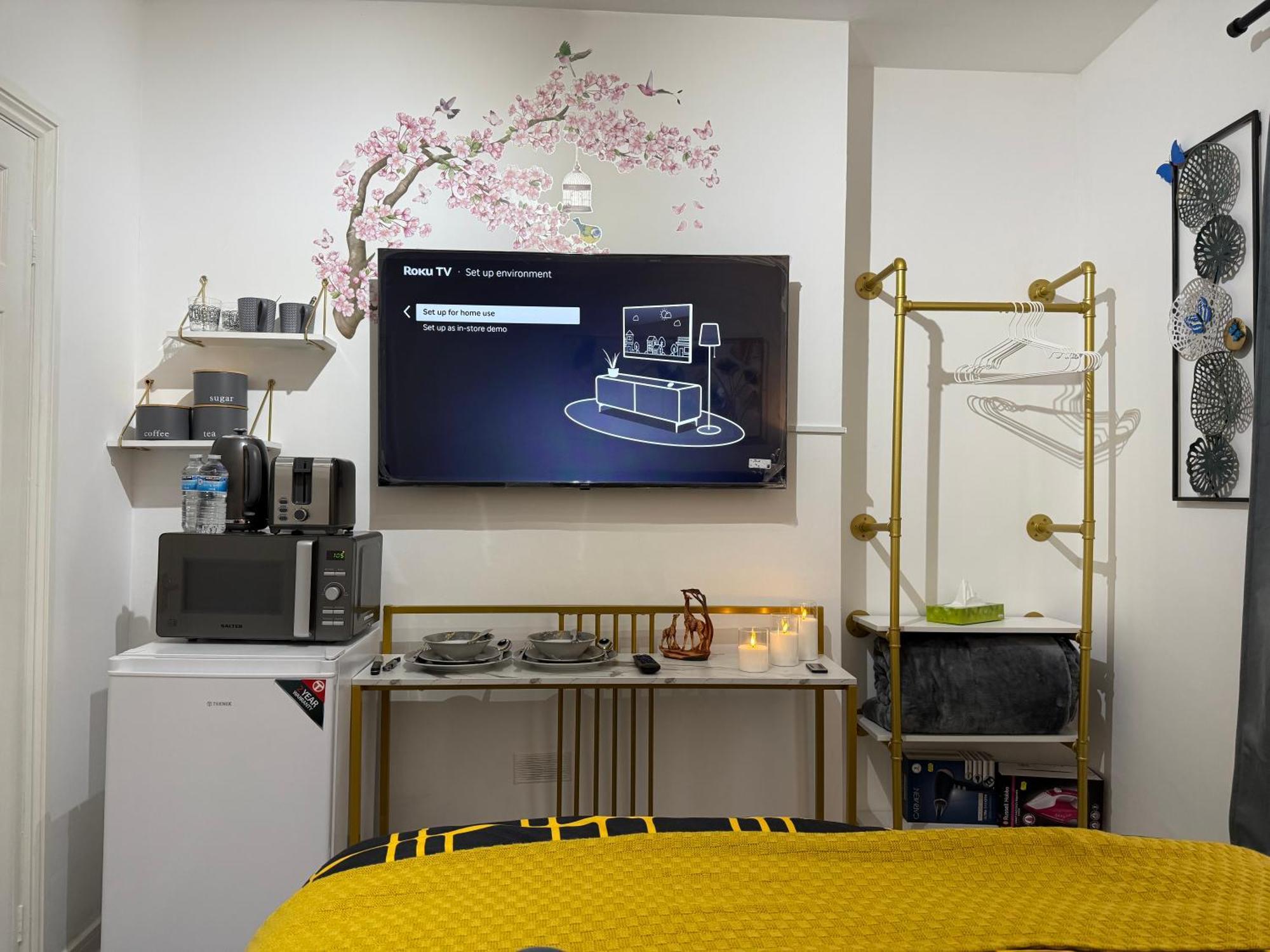 Luxury In Victoria, 7 Minutes Walk To Victoria Station, 7 Accommodatie bij particulieren *