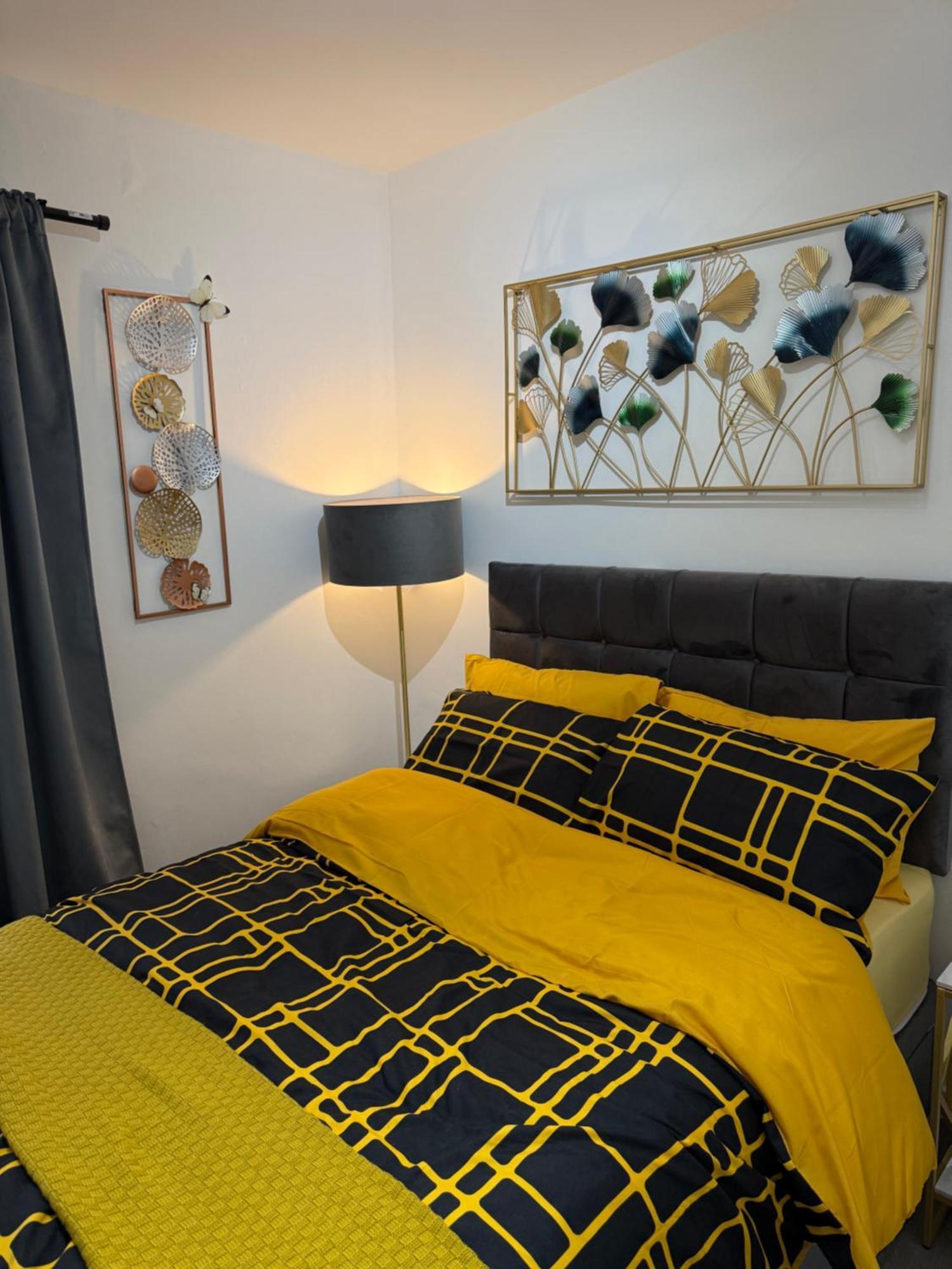 Luxury In Victoria, 7 Minutes Walk To Victoria Station, 7 Accommodatie bij particulieren Londen