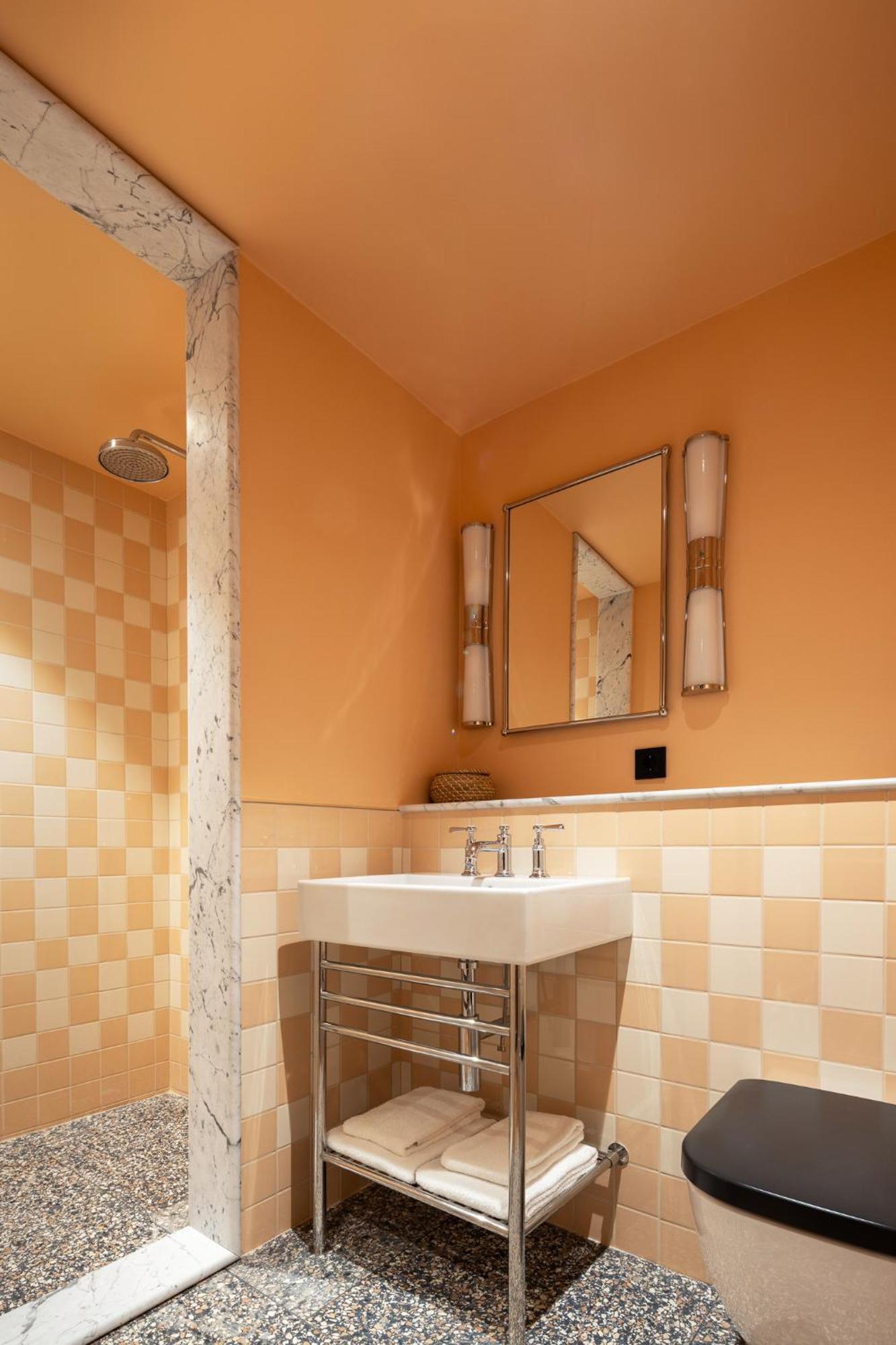 The July - Victoria 4* London