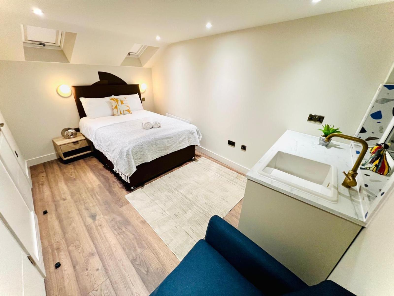 Pensionat Holly A Mini Great Location For Tourist!!! London