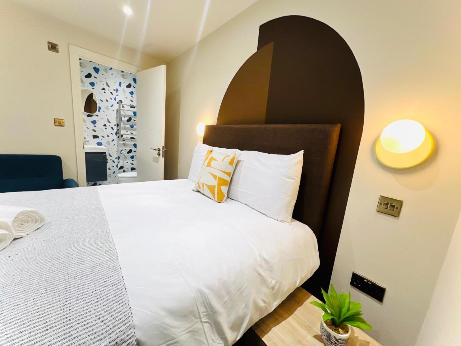 Holly A Mini Great Location For Tourist!!! Pensionat