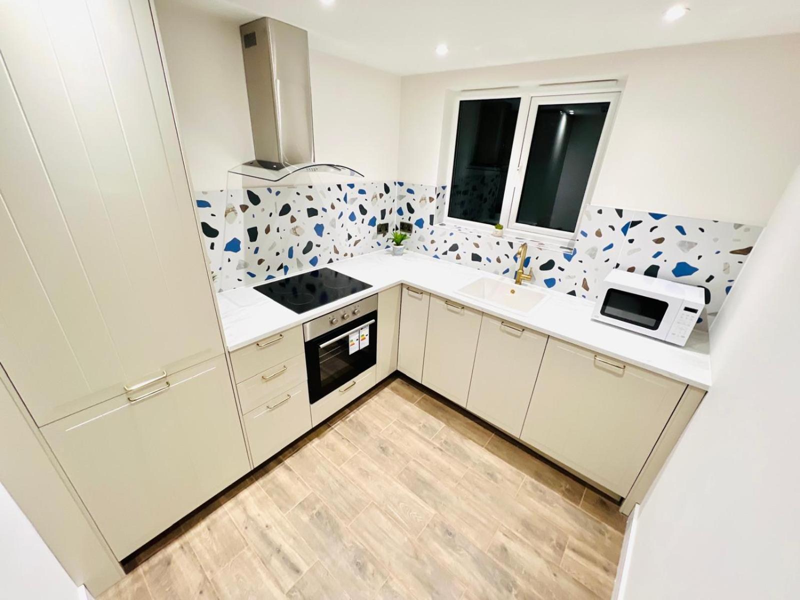 Pensionat Holly A Mini Great Location For Tourist!!! London